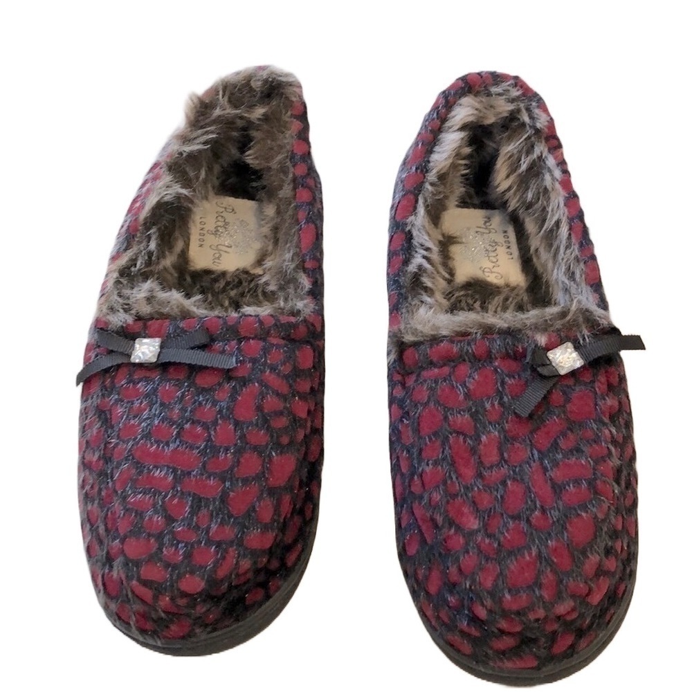 Pretty You London Slippers / Shoes M